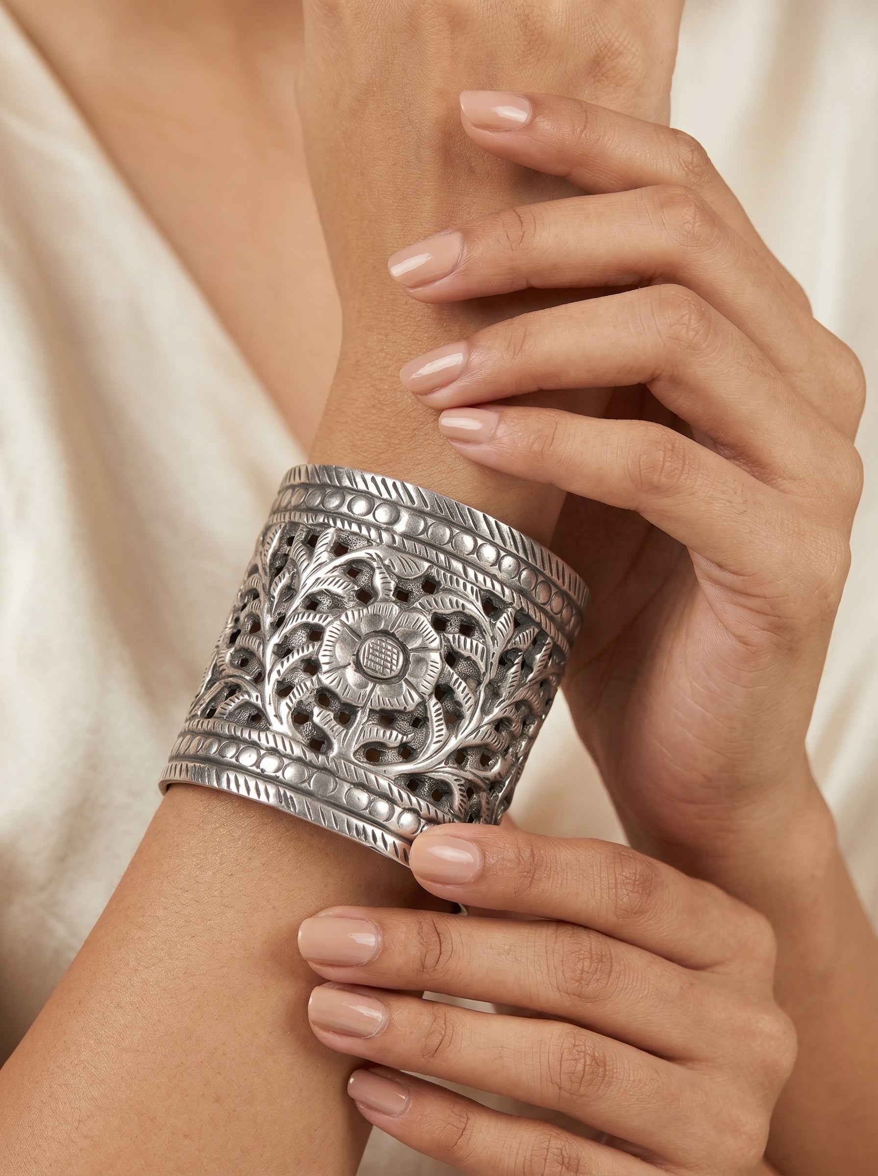 Gulbahar Cuff