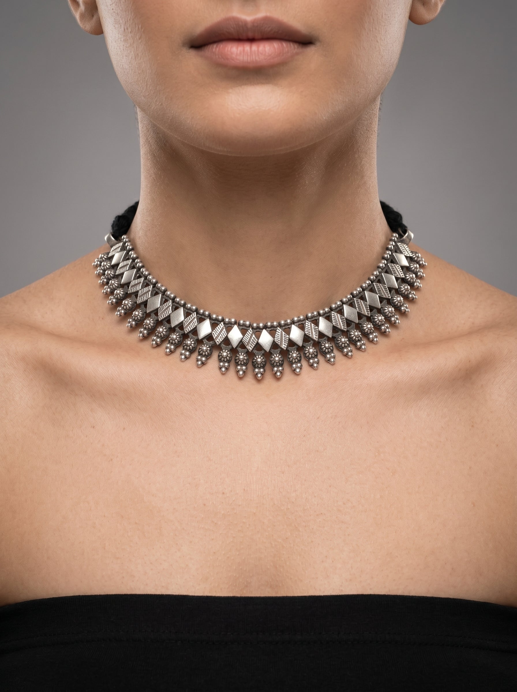 Heeray Necklace
