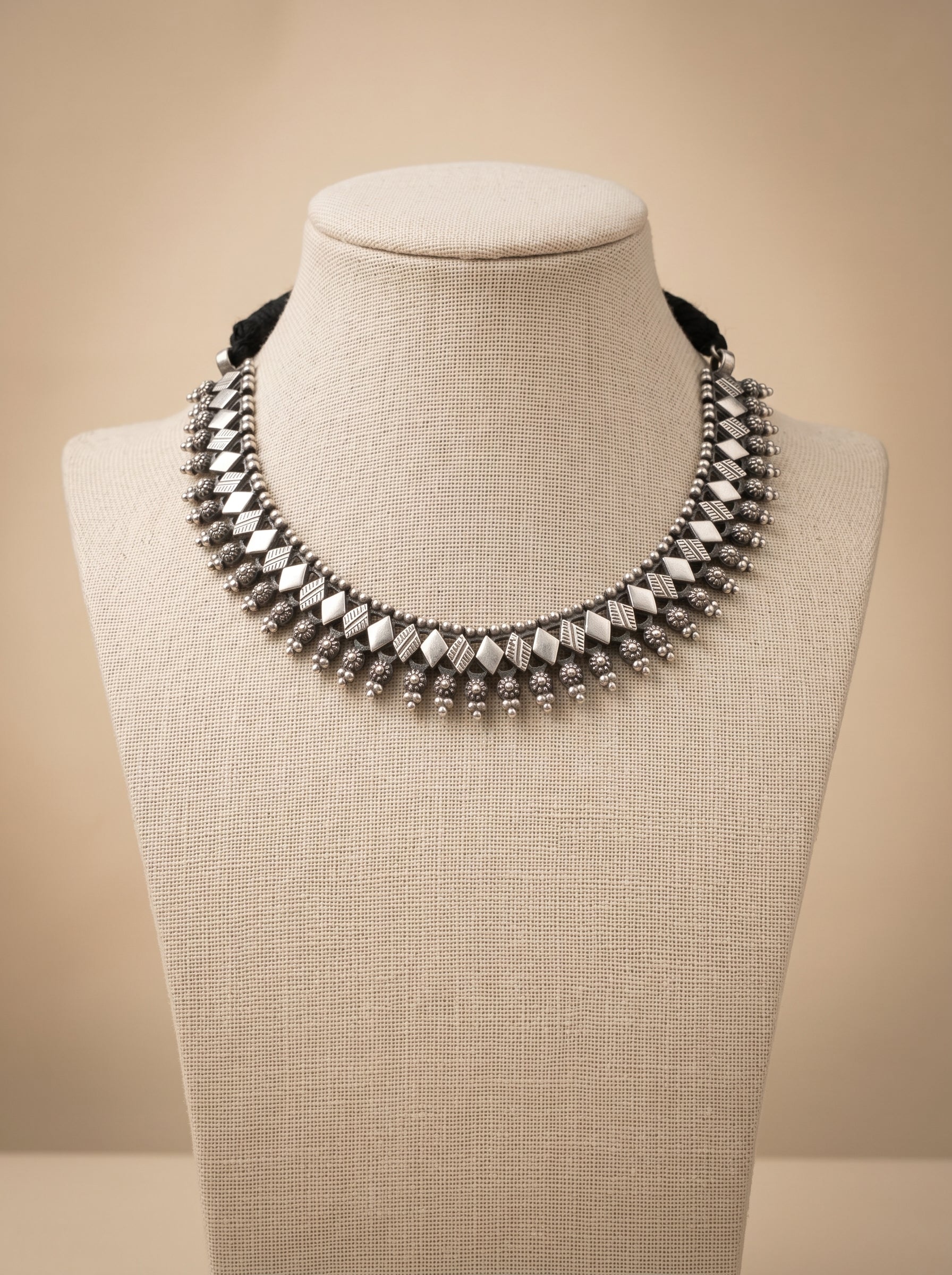 Heeray Necklace