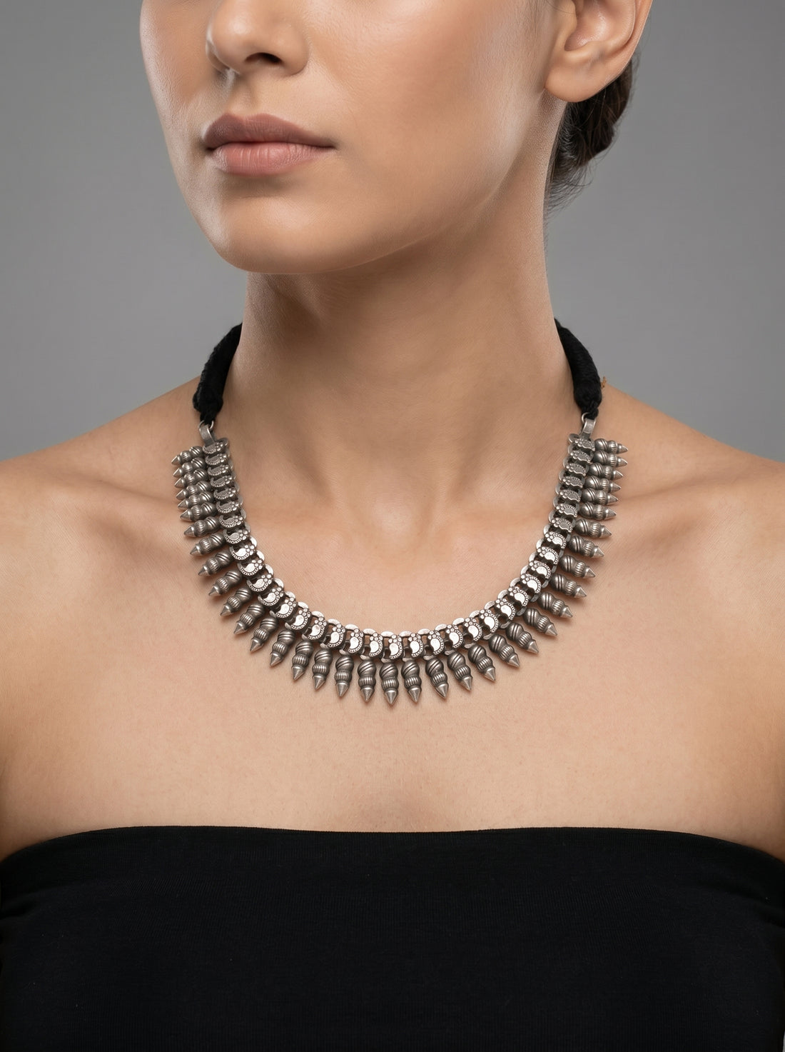 Shool Choker
