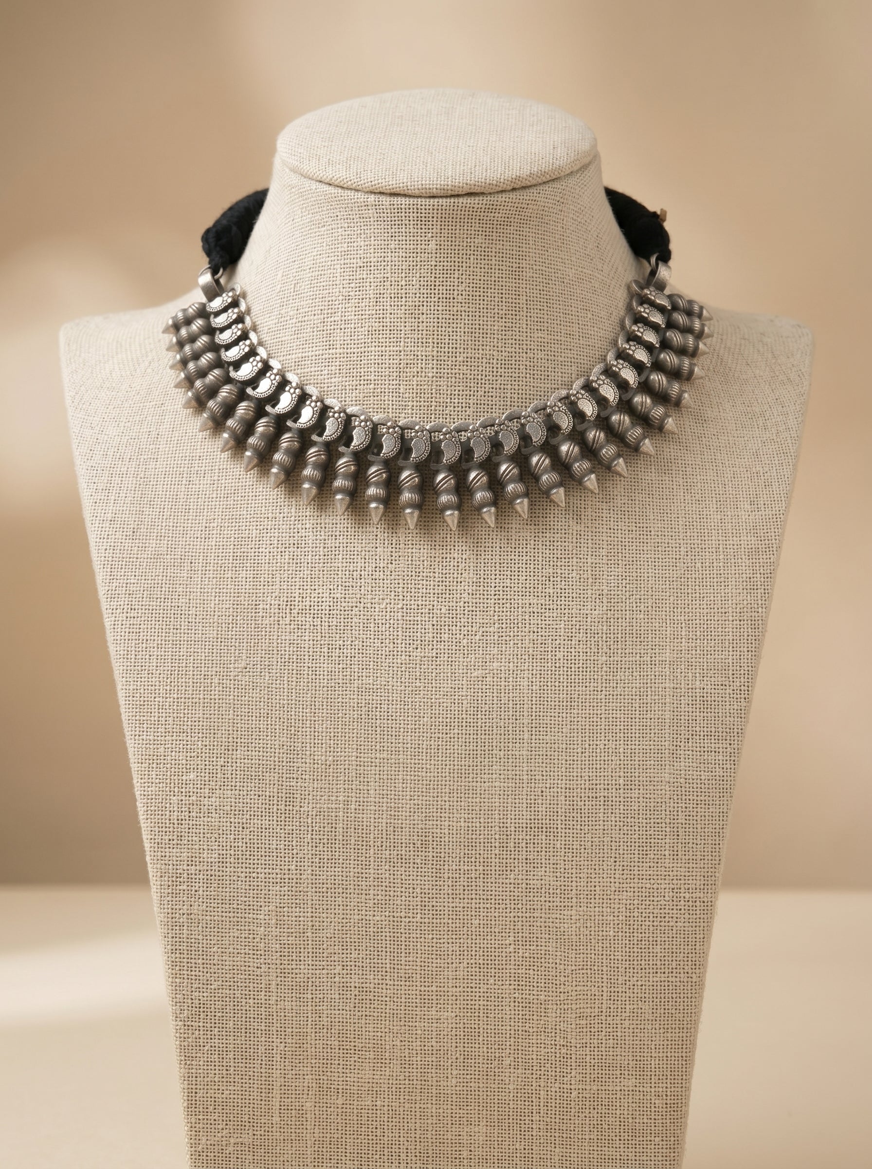 Shool Choker