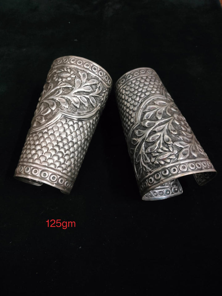 Shajra Cuff