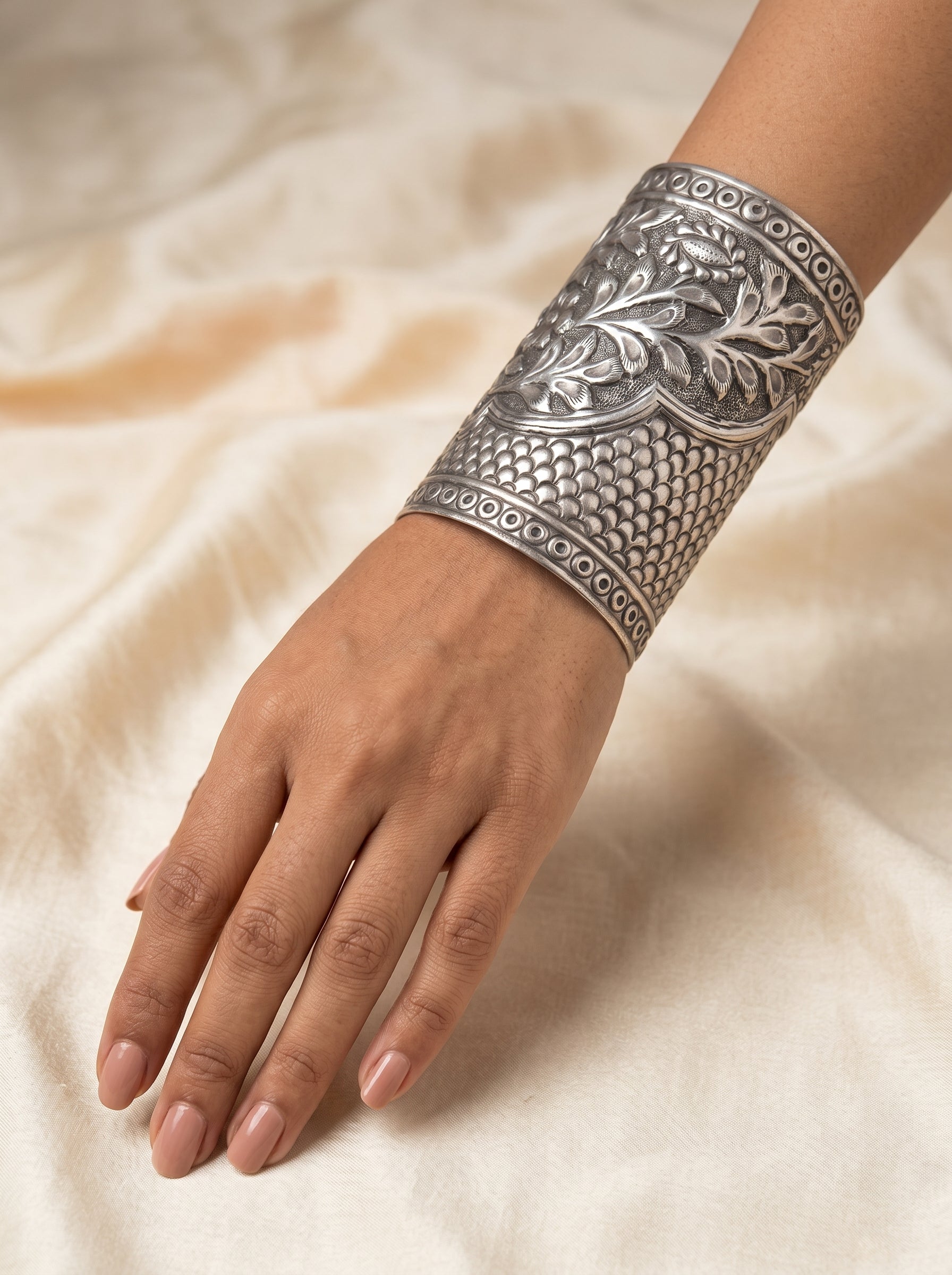 Shajra Cuff
