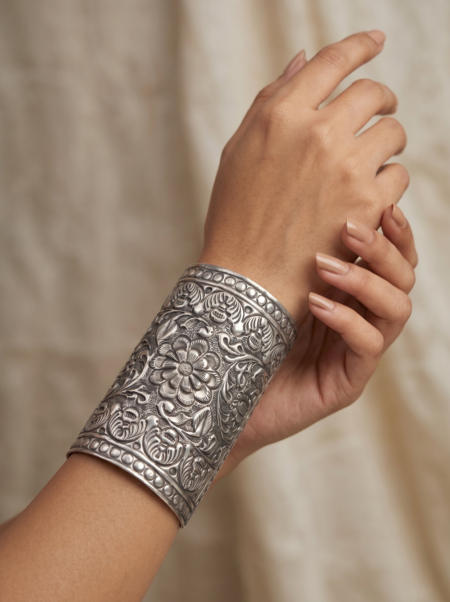 Bahar e Gul Cuff