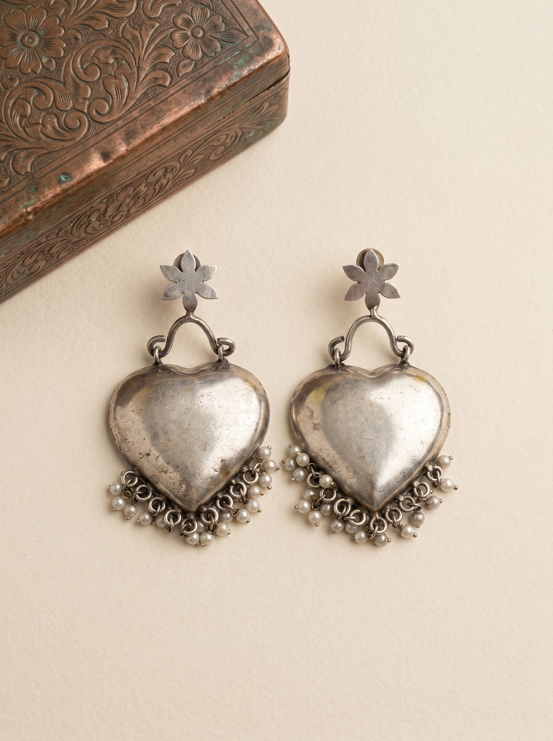 Dil Bahar Earrings