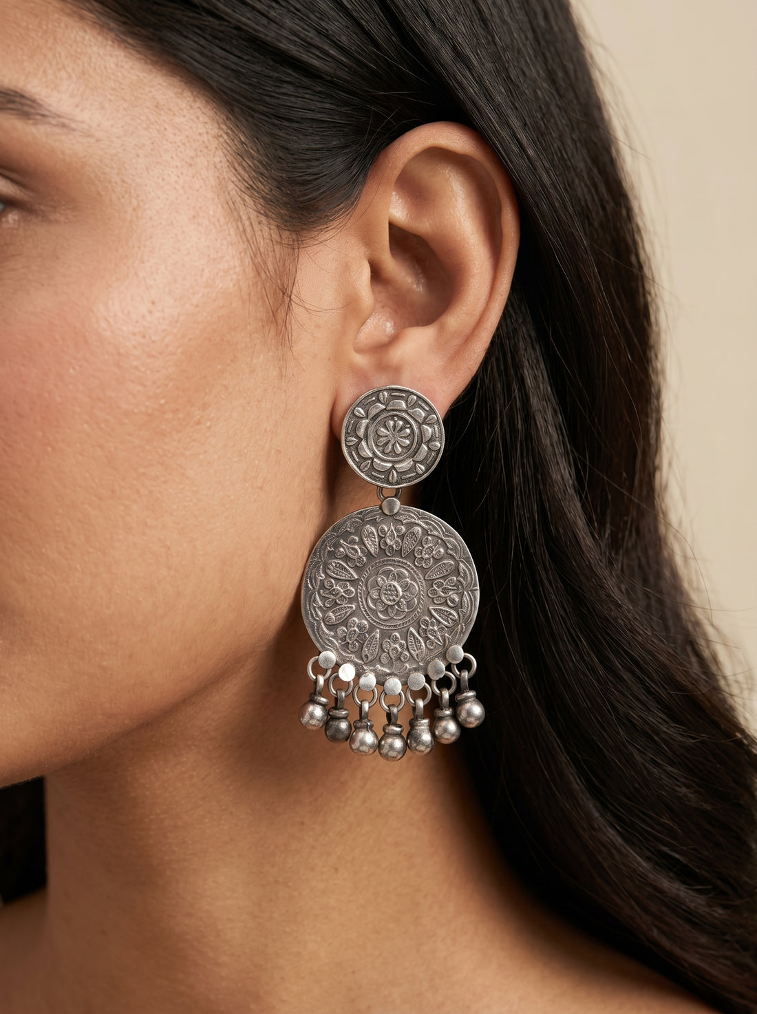 Gol Guldasta Earrings