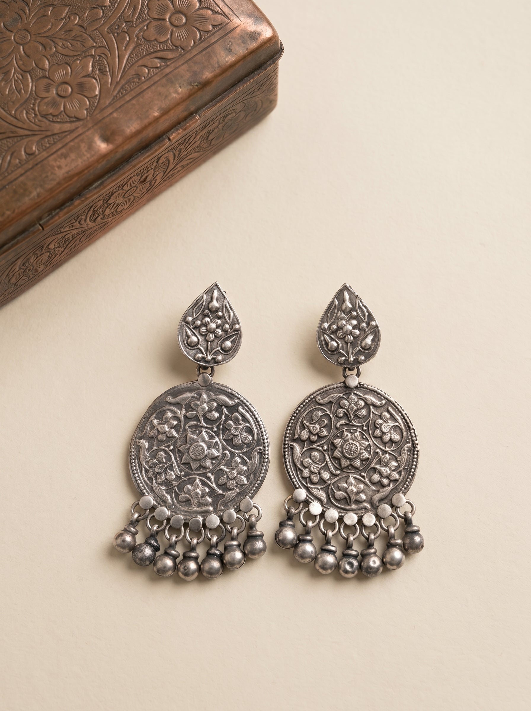Guldaar Chandbali