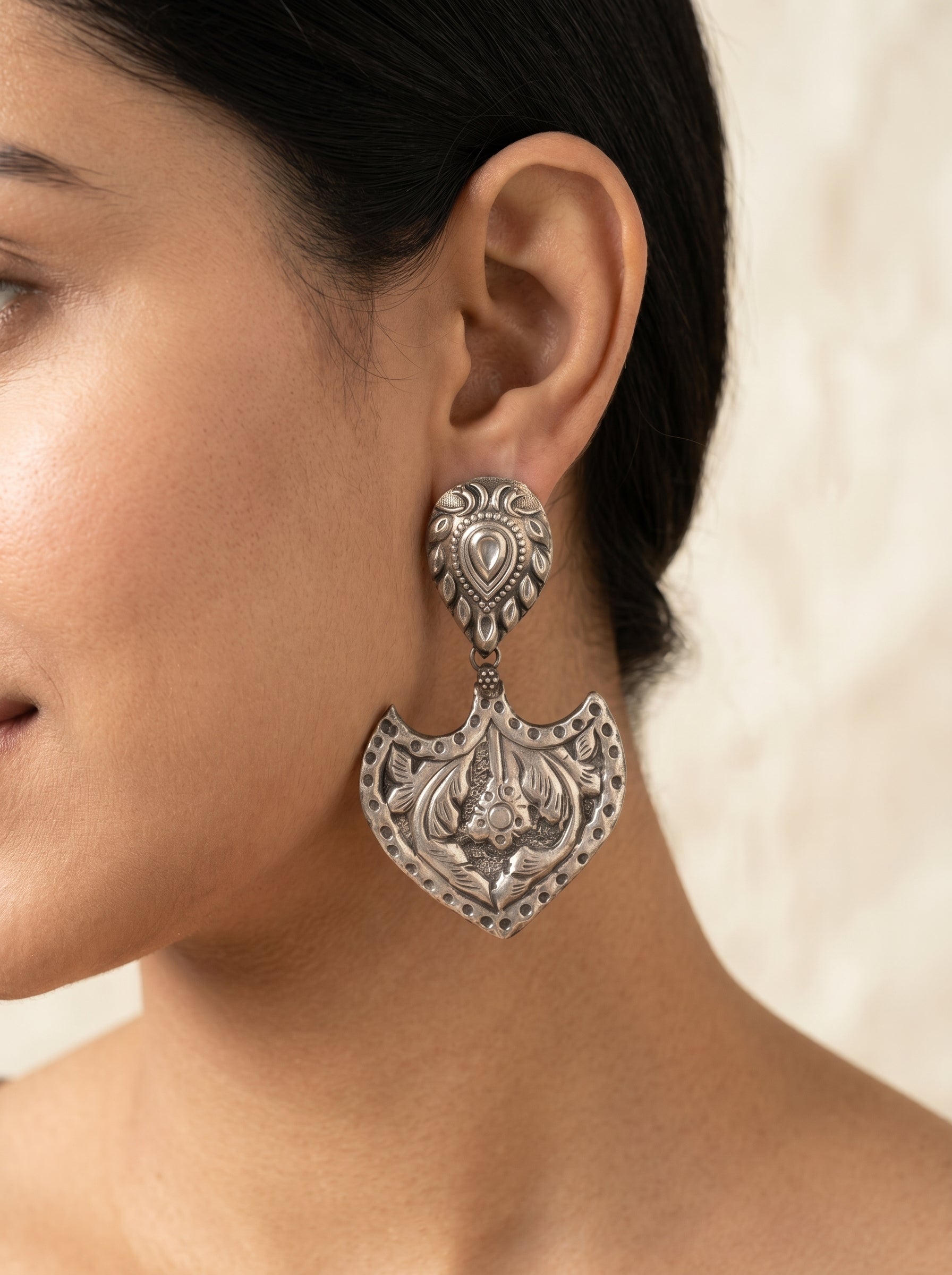 Dilnasheen Earrings