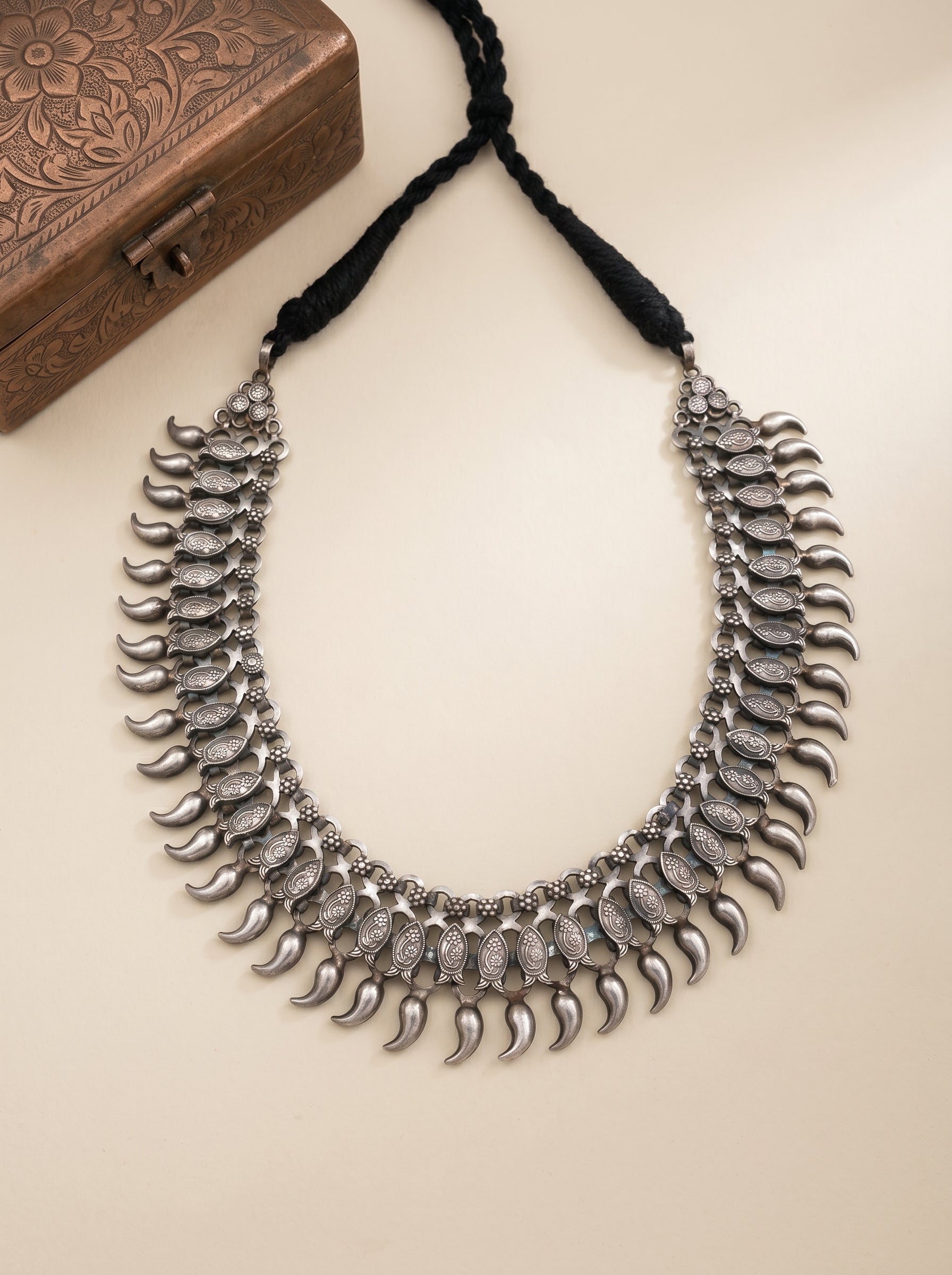 Shikaar Necklace