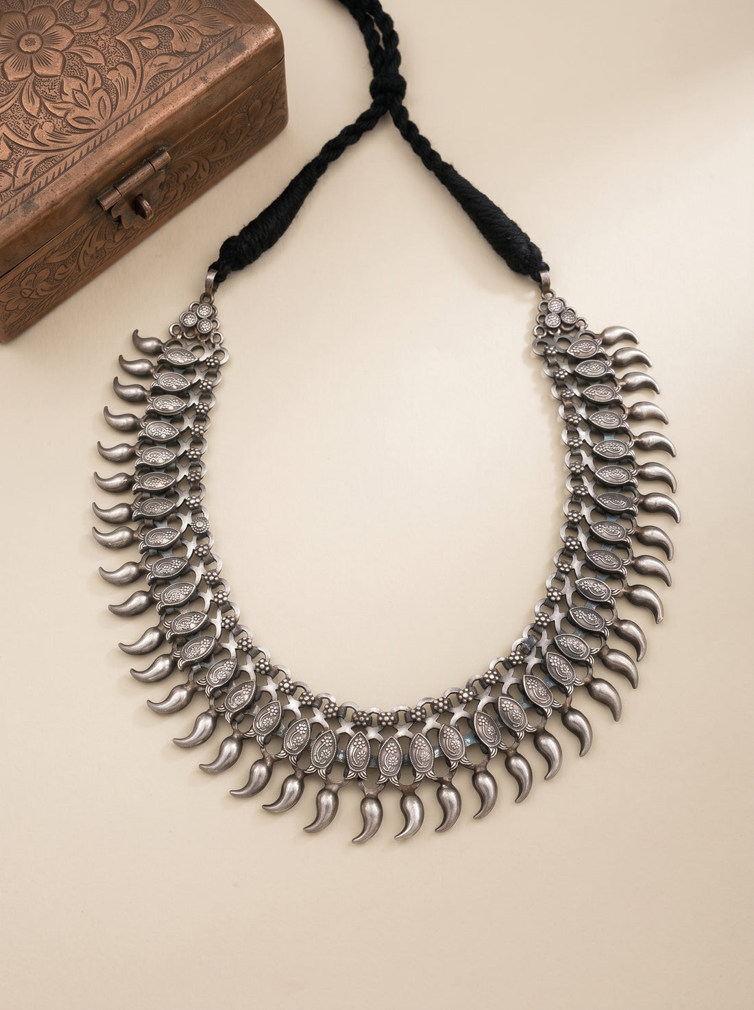 Shikaar Necklace