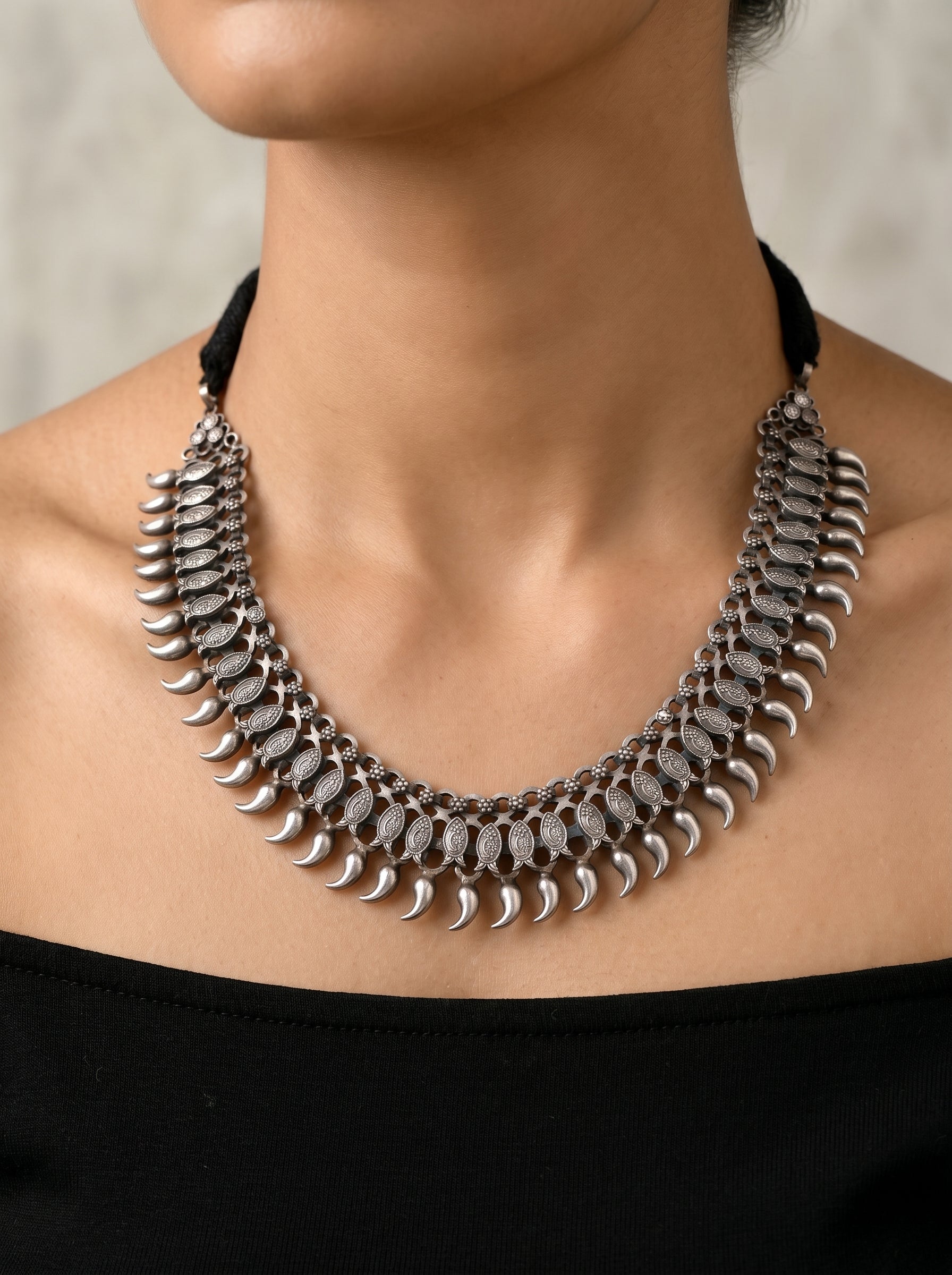 Shikaar Necklace