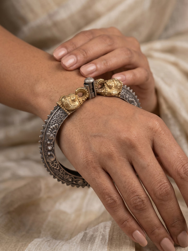 Kesari Bangle